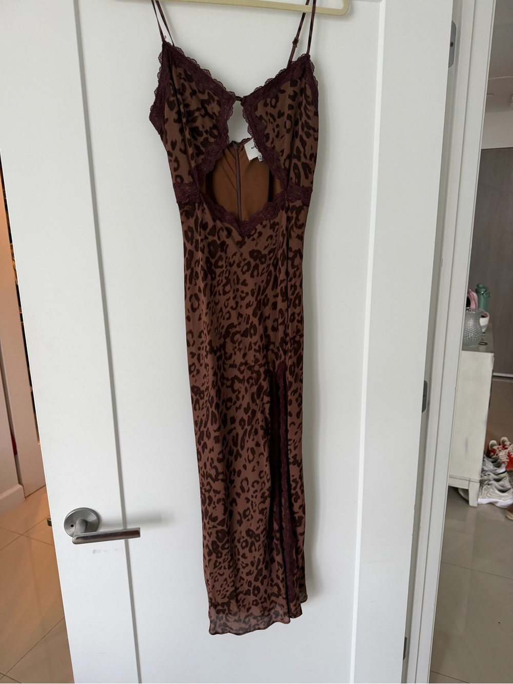Reformation Annalisa animal print slip dress with a front cutout size 6 - Picture 4 of 8